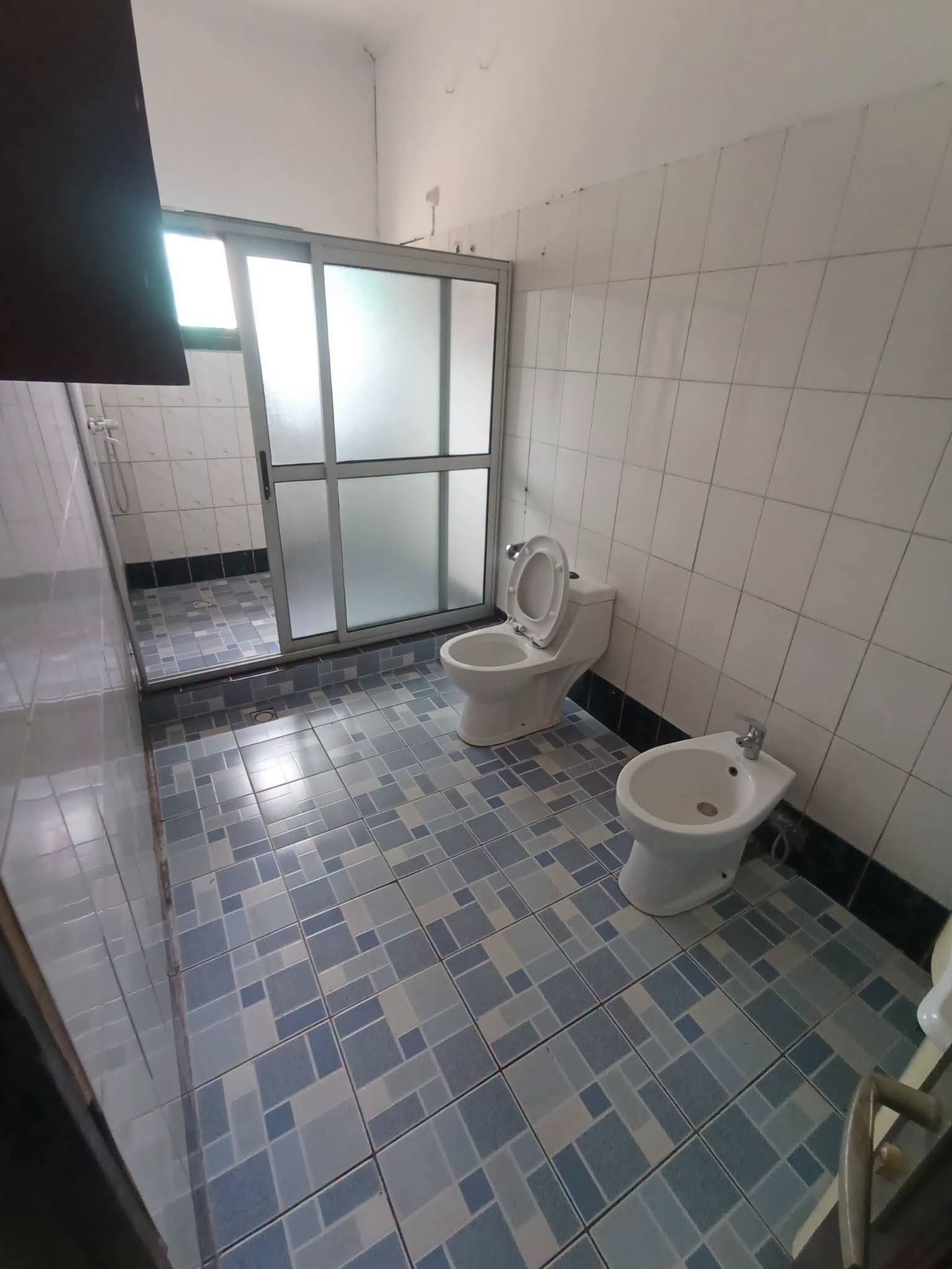 Villa spacieuse de 4 chambres à louer à Odza Yaoundé
