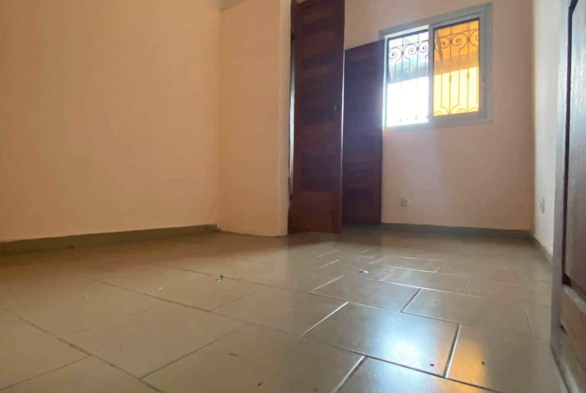 APPARTEMENT MODERNE DOUALA LOGBABA 80000Fcfa