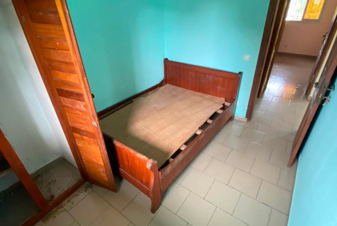 APPARTEMENT MODERNE DOUALA LOGBABA 80000Fcfa