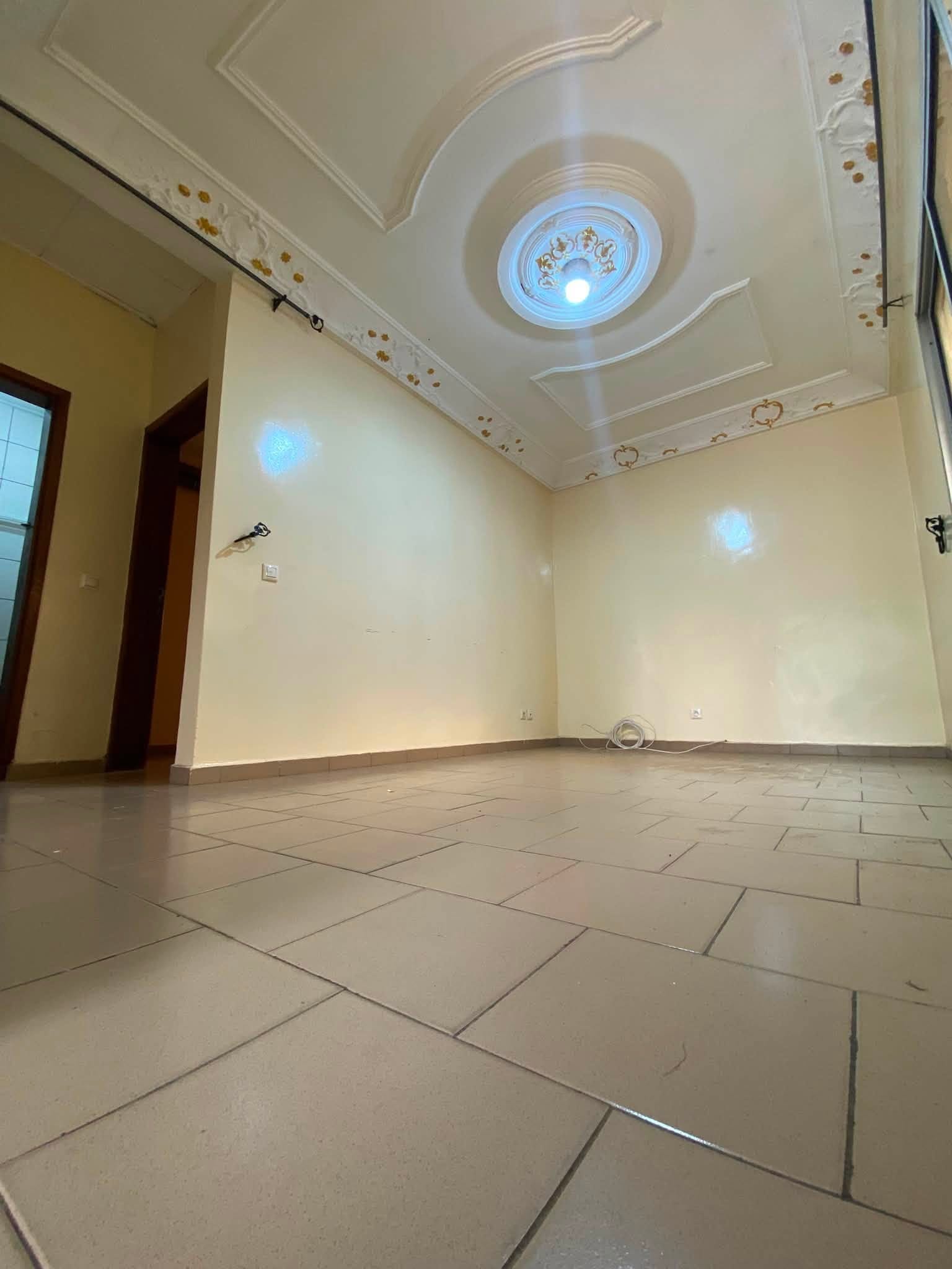 PJI_appart_logbaba_300926_sln1 APPARTEMENT MODERNE DOUALA LOGBABA 80000Fcfa