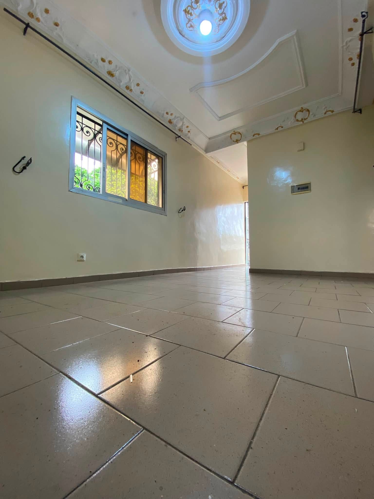 PJI_appart_logbaba_300926_sln2 APPARTEMENT MODERNE DOUALA LOGBABA 80000Fcfa