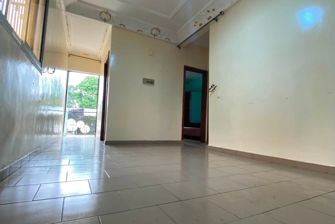 APPARTEMENT MODERNE DOUALA LOGBABA 80000Fcfa