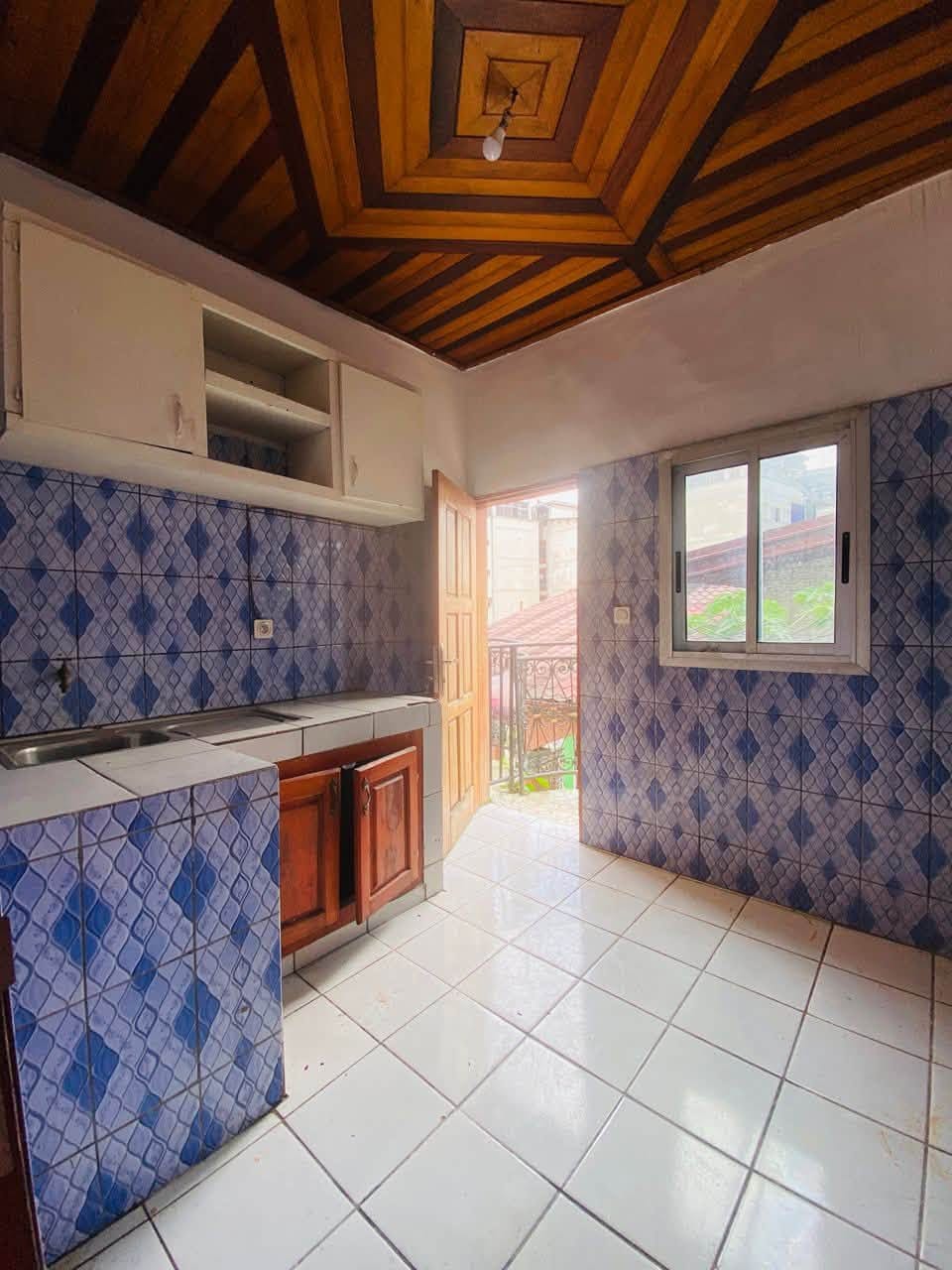 APPARTEMENT MODERNE BONAMOUSSADI 170000 Fcfa