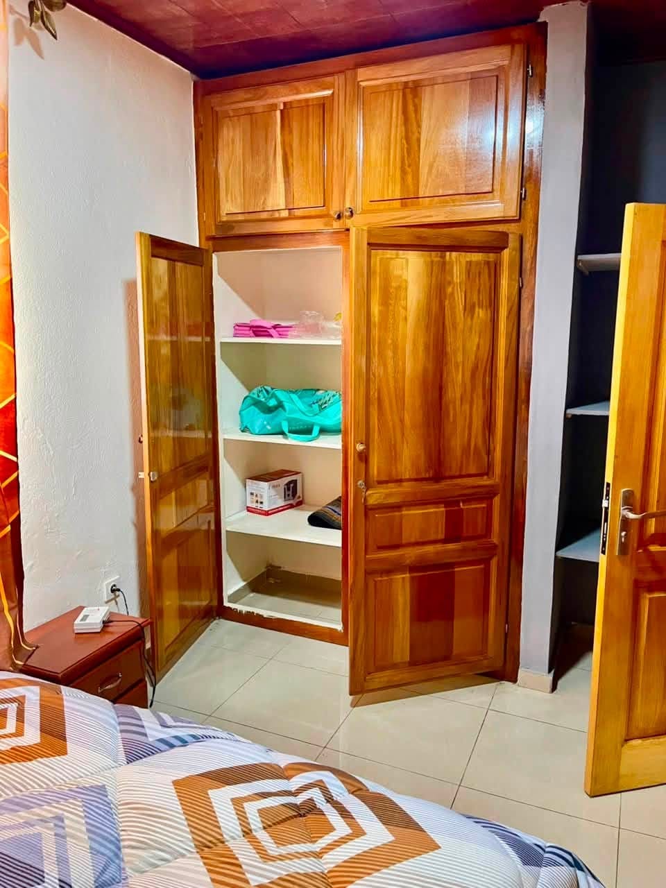 Charmant studio meublé à louer à Yaoundé Cité Verte