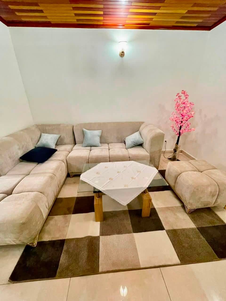 Charmant studio meublé à louer à Yaoundé Cité Verte