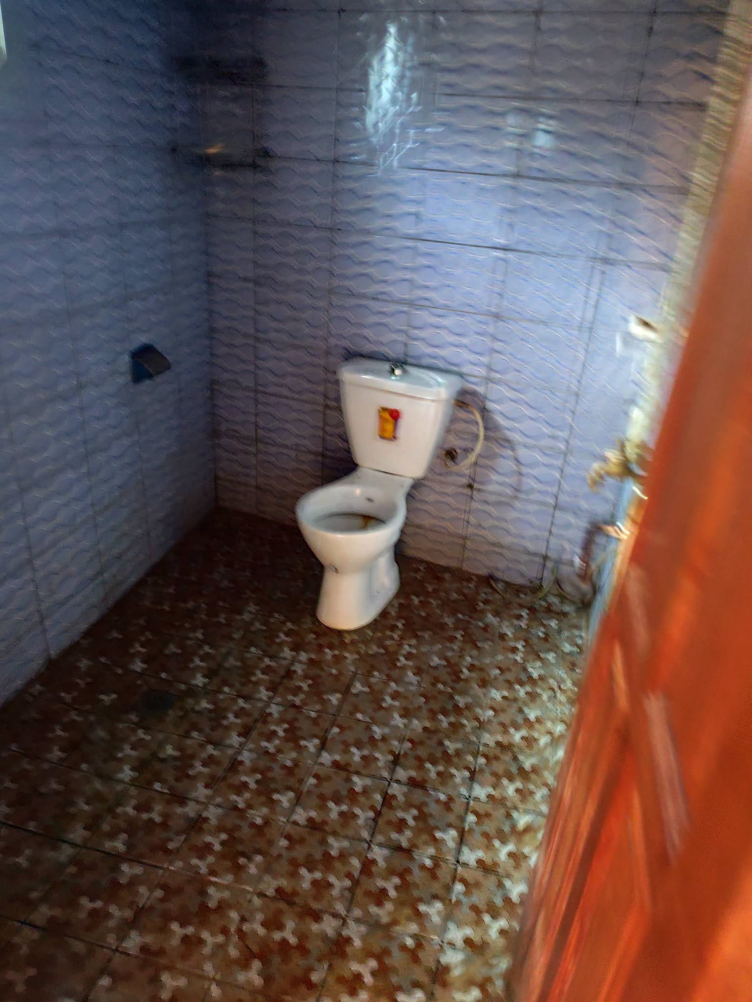 Appartement moderne de 2 chambres à louer à Ebolowa Si2 80000 FCFA