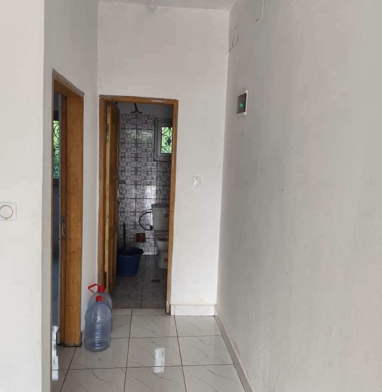 Studio moderne à louer à Ebolowa Essinguili 50000FCFA