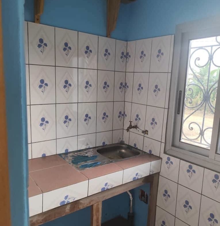 Studio moderne à louer à Ebolowa Essinguili 50000FCFA