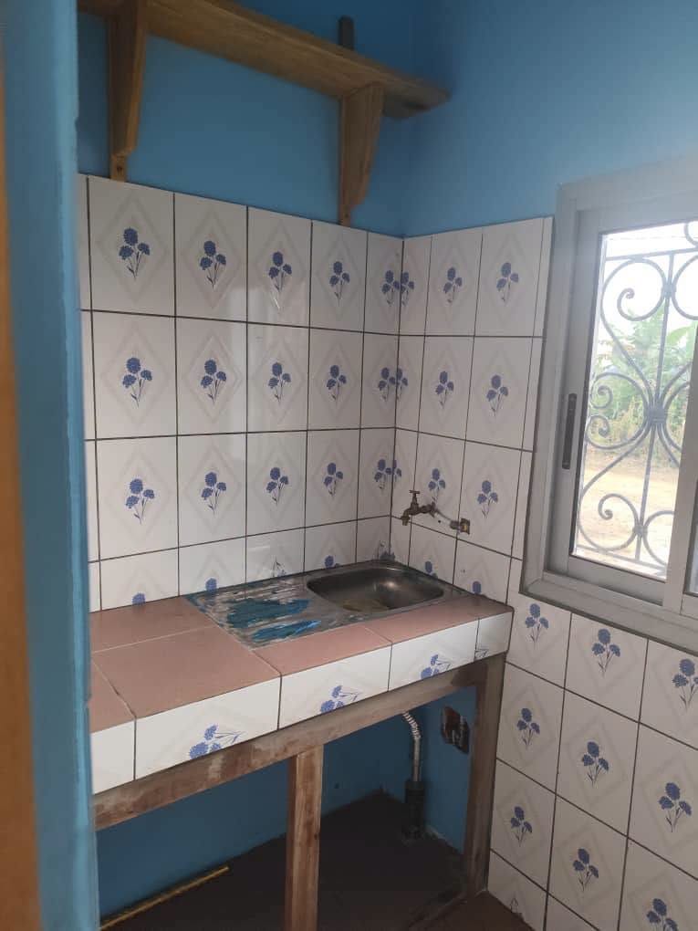 Studio moderne à louer à Ebolowa Essinguili 50000FCFA