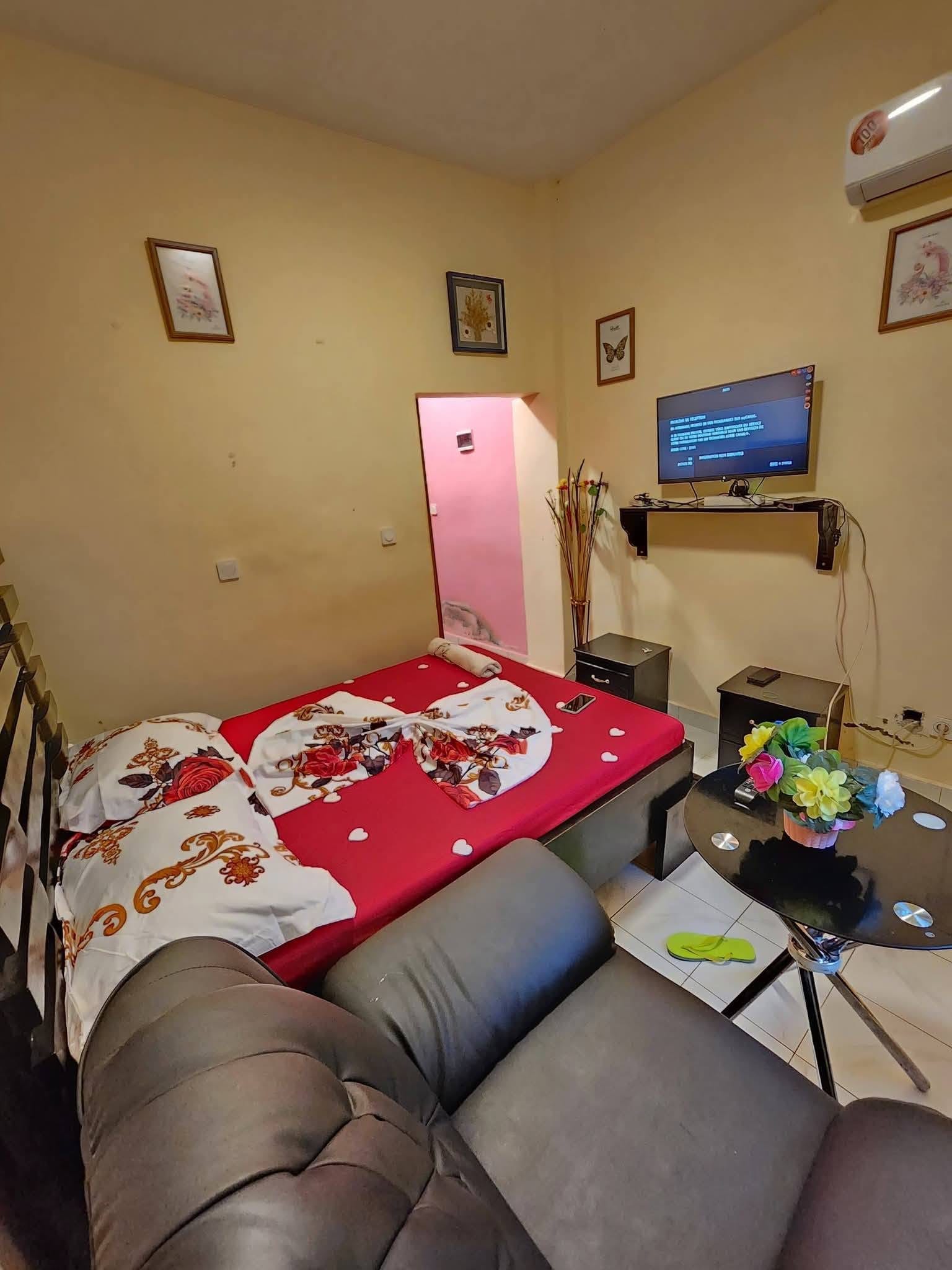 SHLM_chambre_nsam_150926_chbchb4 Chambre meublée Nsam Columbia face Ad Lucem