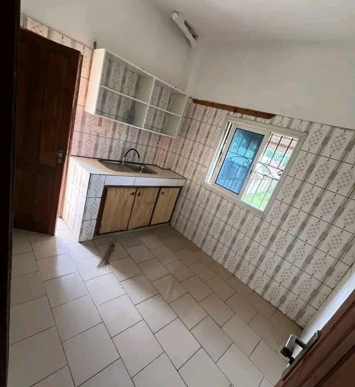 APPARTEMENT MODERNE SITUÉ À LA CONQUÊTE HOPITAL GENERAL