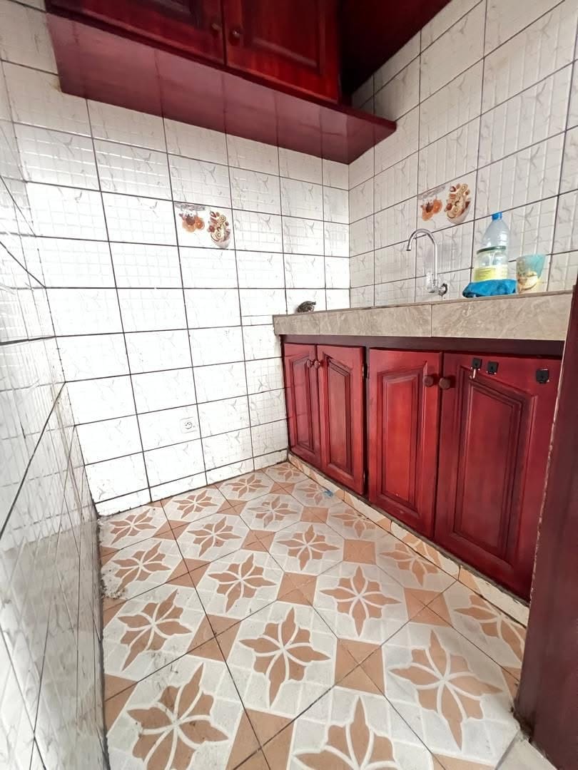 STUDIO MODERNE STAFFÉ CLIMATISÉ SITUÉ À MAKÉPÉ 120000FCFA