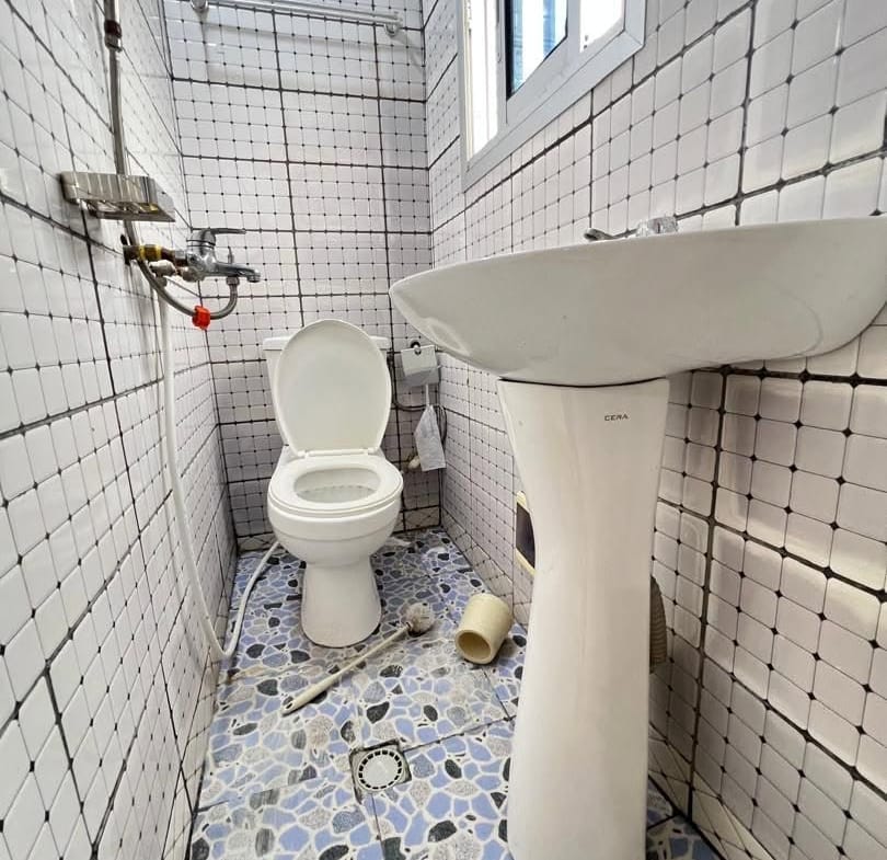 STUDIO MODERNE STAFFÉ CLIMATISÉ SITUÉ À MAKÉPÉ 120000FCFA