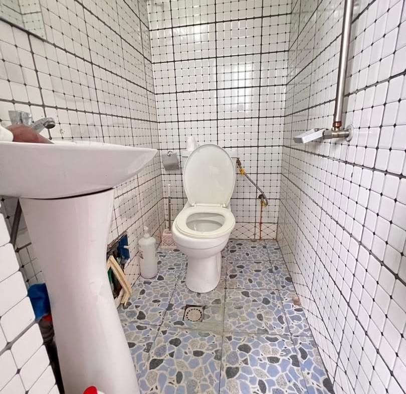 STUDIO MODERNE STAFFÉ CLIMATISÉ SITUÉ À MAKÉPÉ 120000FCFA