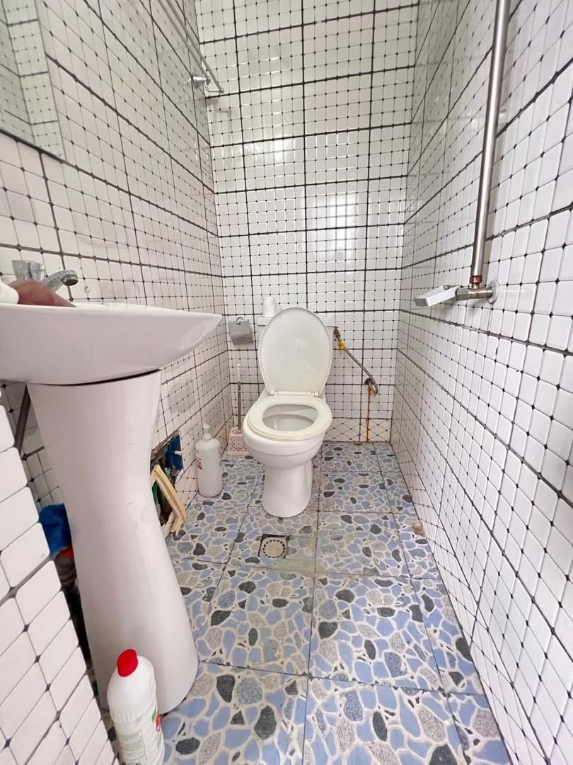 STUDIO MODERNE STAFFÉ CLIMATISÉ SITUÉ À MAKÉPÉ 120000FCFA