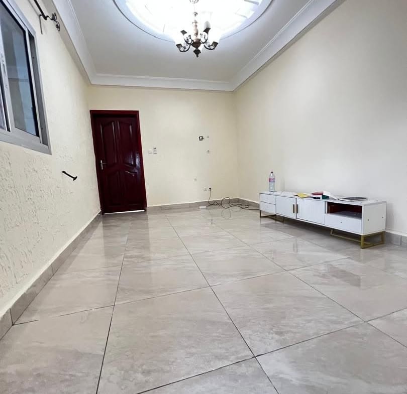STUDIO MODERNE STAFFÉ CLIMATISÉ SITUÉ À MAKÉPÉ 120000FCFA