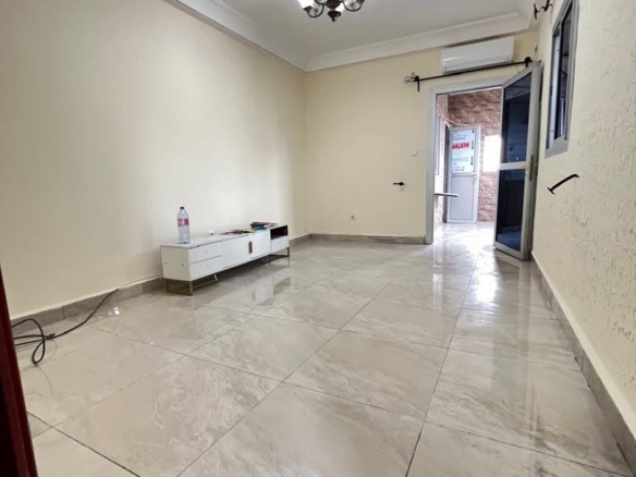 STUDIO MODERNE STAFFÉ CLIMATISÉ SITUÉ À MAKÉPÉ 120000FCFA