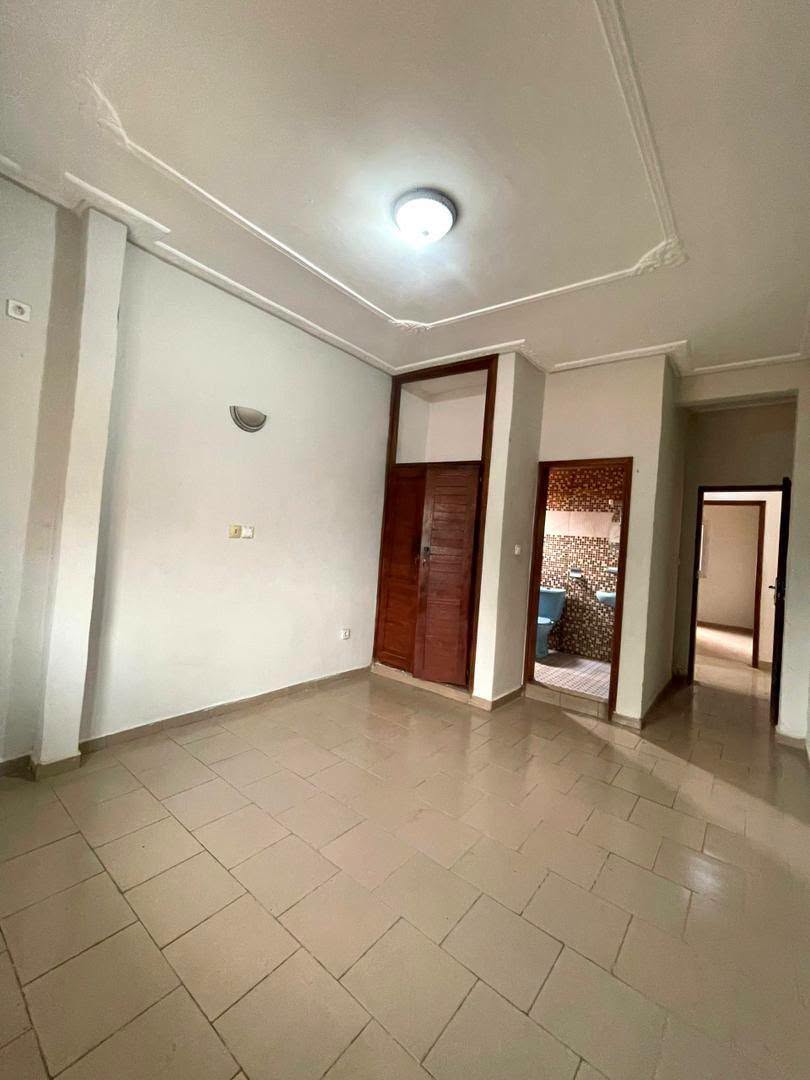 Luxueux appartement 3 chambres à Yaoundé Essos 250000fcfa