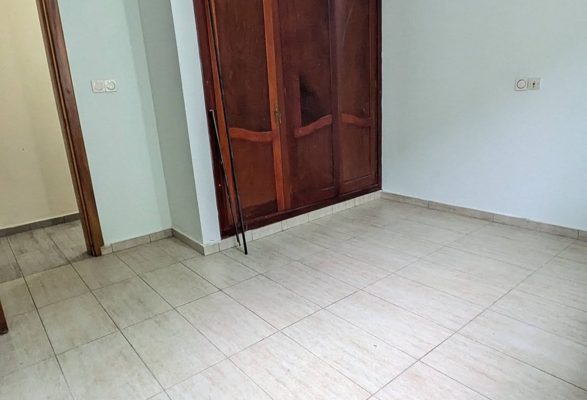 Magnifique appartement 2 chambres Yaoundé Santa Barbara