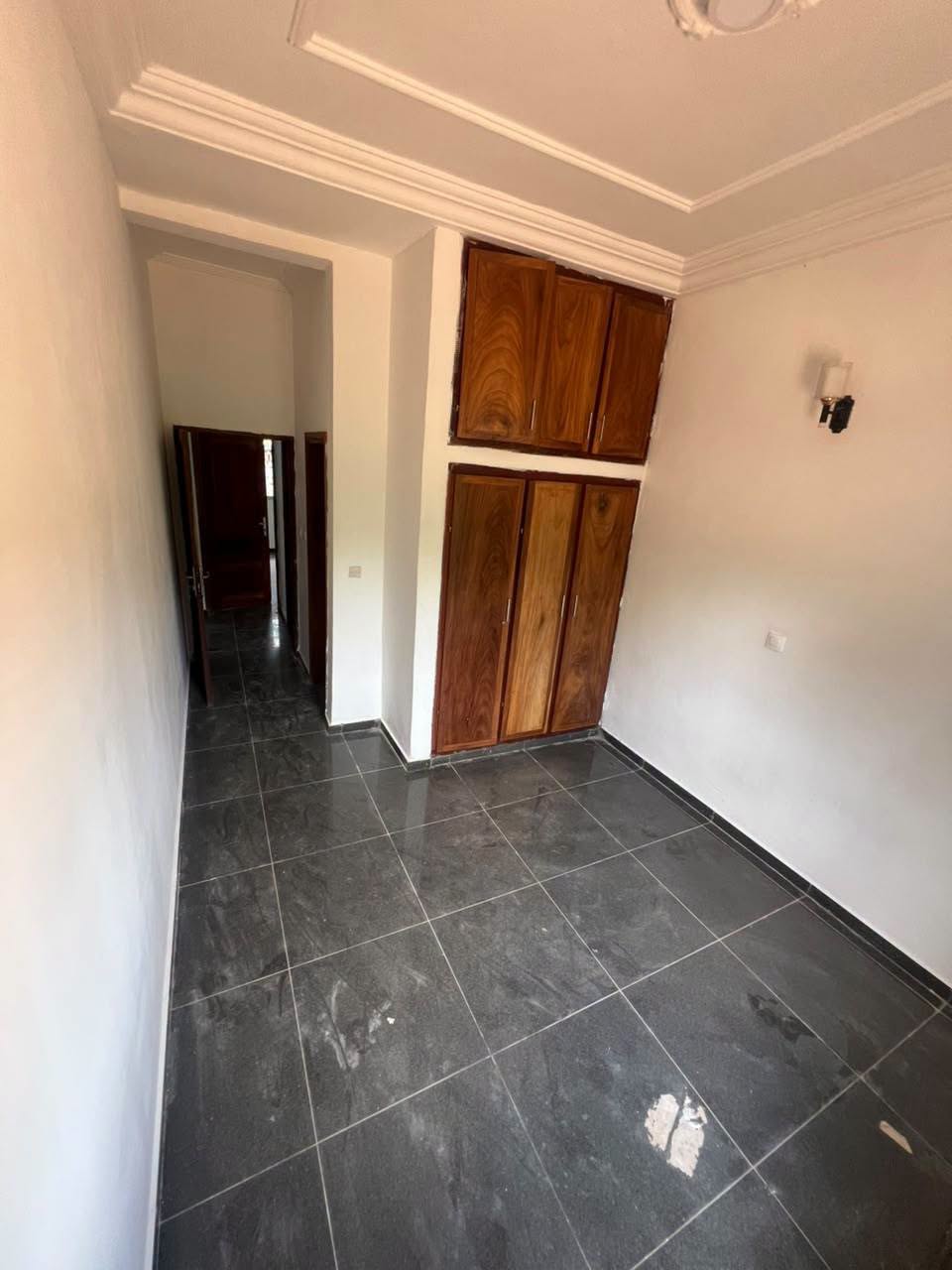 YAOUNDÉ TSINGA VILLAGE GRAND APPARTEMENT HAUT STANDING