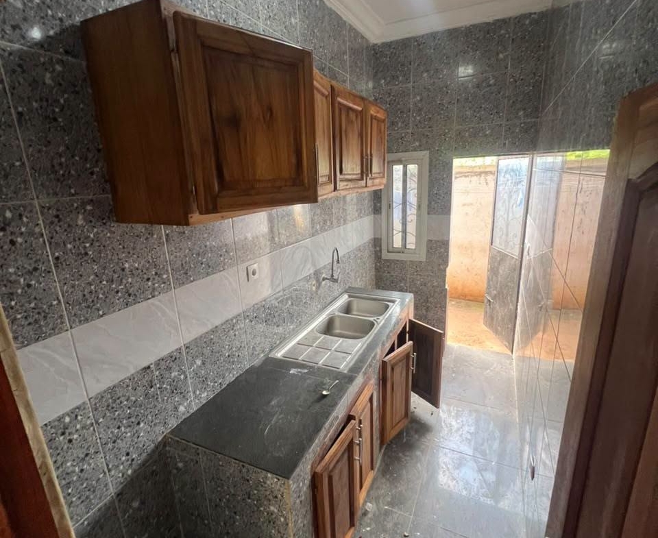 YAOUNDÉ TSINGA VILLAGE GRAND APPARTEMENT HAUT STANDING