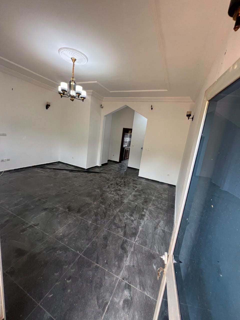 YAOUNDÉ TSINGA VILLAGE GRAND APPARTEMENT HAUT STANDING