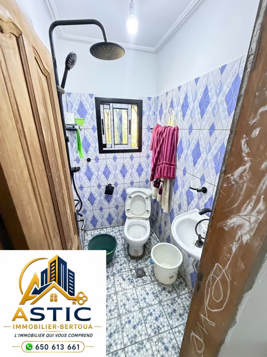 Appartement haut standing dans la clôture à Mokolo, Bertoua
