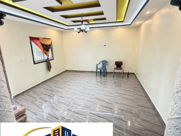 Appartement haut standing dans la clôture à Mokolo, Bertoua