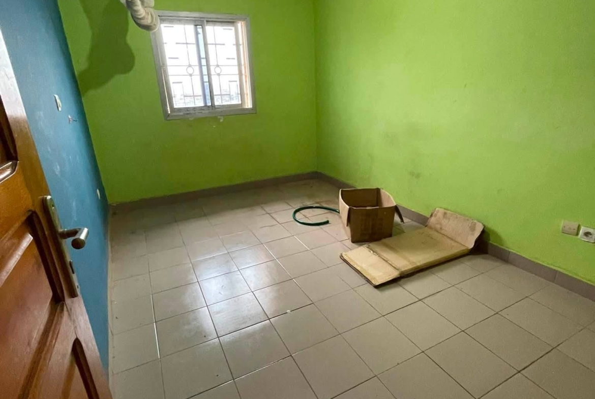 Appartement 2 chambres Biyemassi Ydé 100000 fcfa