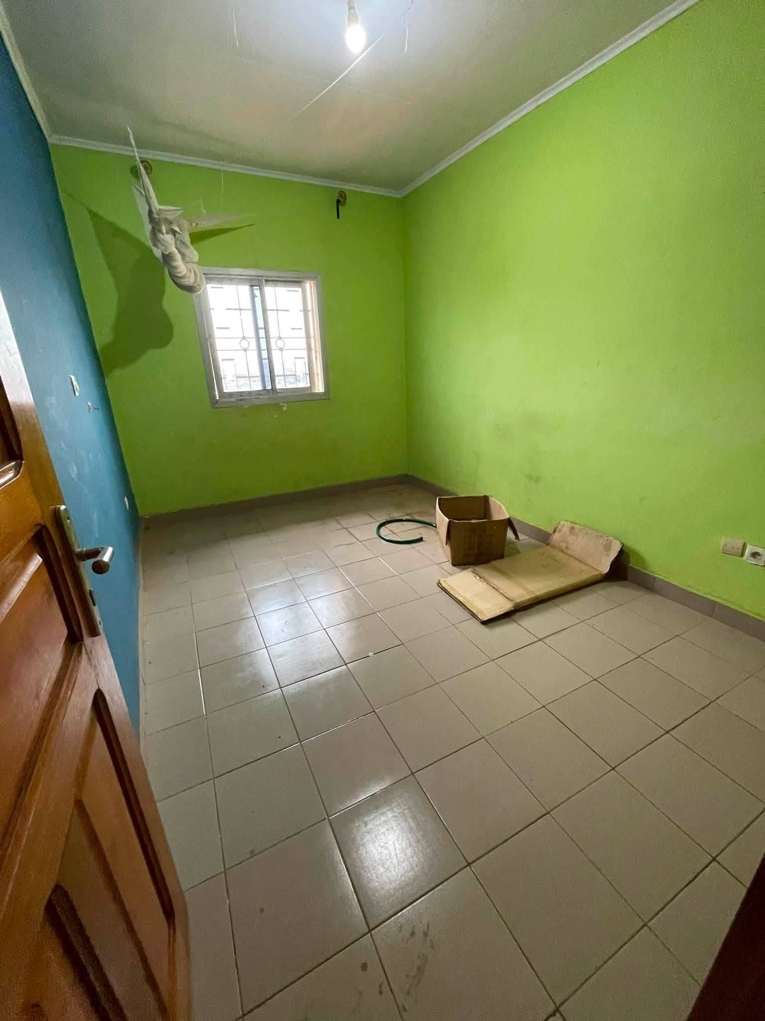 Appartement 2 chambres Biyemassi Ydé 100000 fcfa