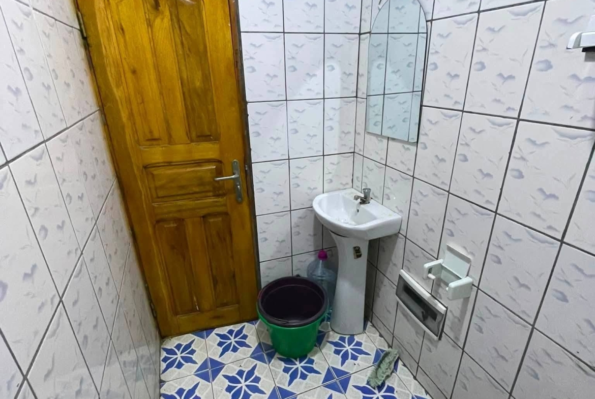 Appartement 2 chambres Biyemassi Ydé 100000 fcfa