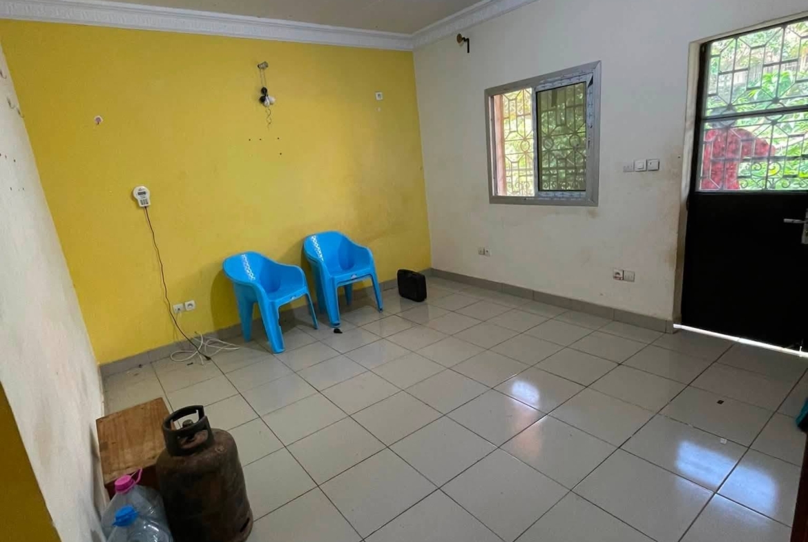 Appartement 2 chambres Biyemassi Ydé 100000 fcfa