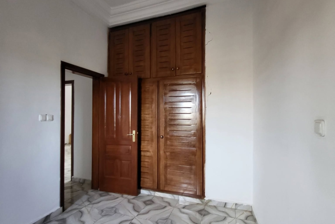 APPARTEMENT À LOUER À DAMAS, YAOUNDÉ 140000 FCFA