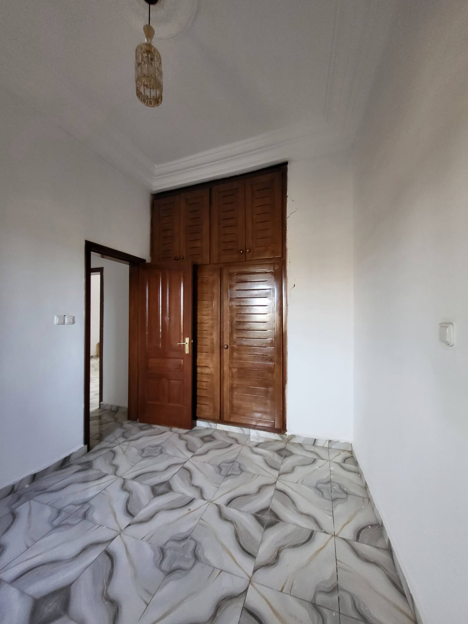 APPARTEMENT À LOUER À DAMAS, YAOUNDÉ 140000 FCFA