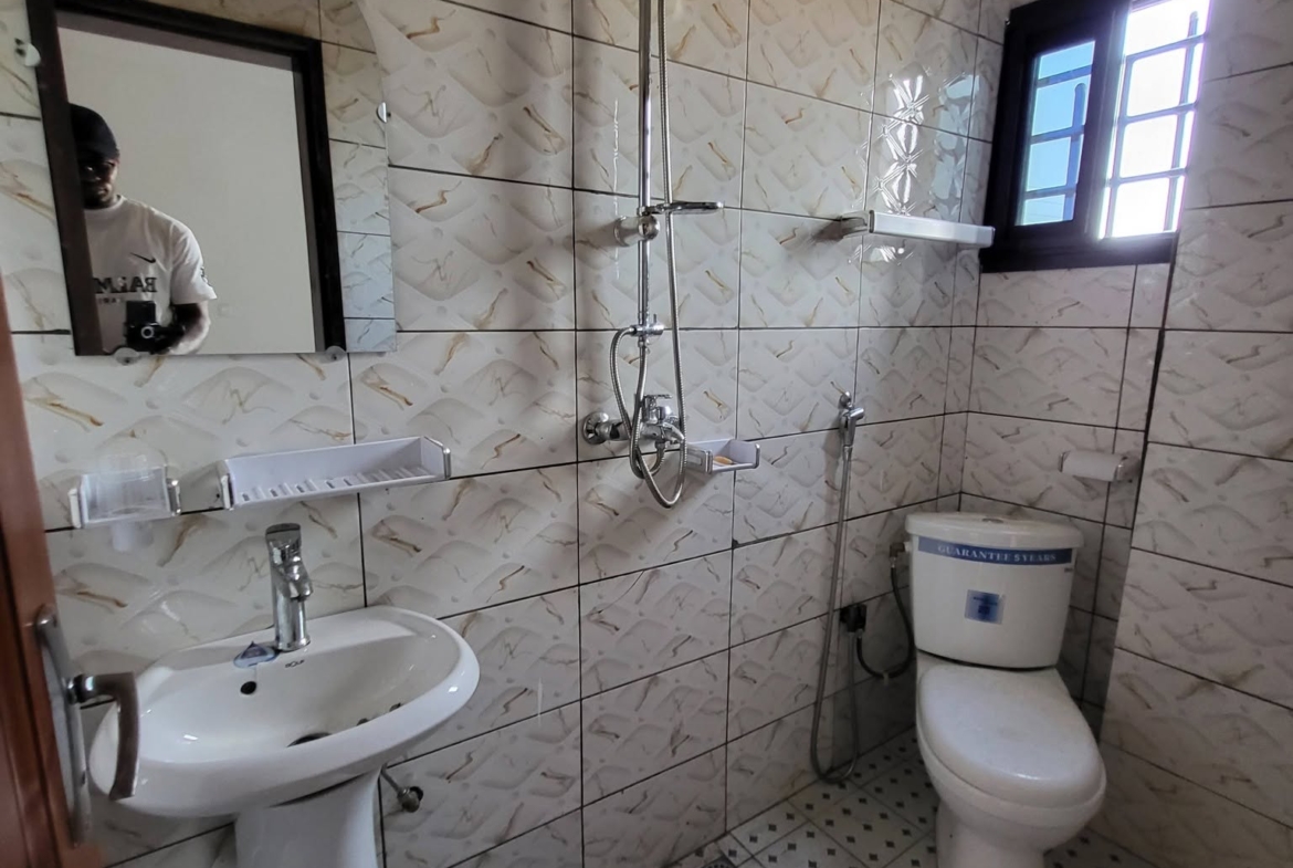 APPARTEMENT À LOUER À DAMAS, YAOUNDÉ 140000 FCFA