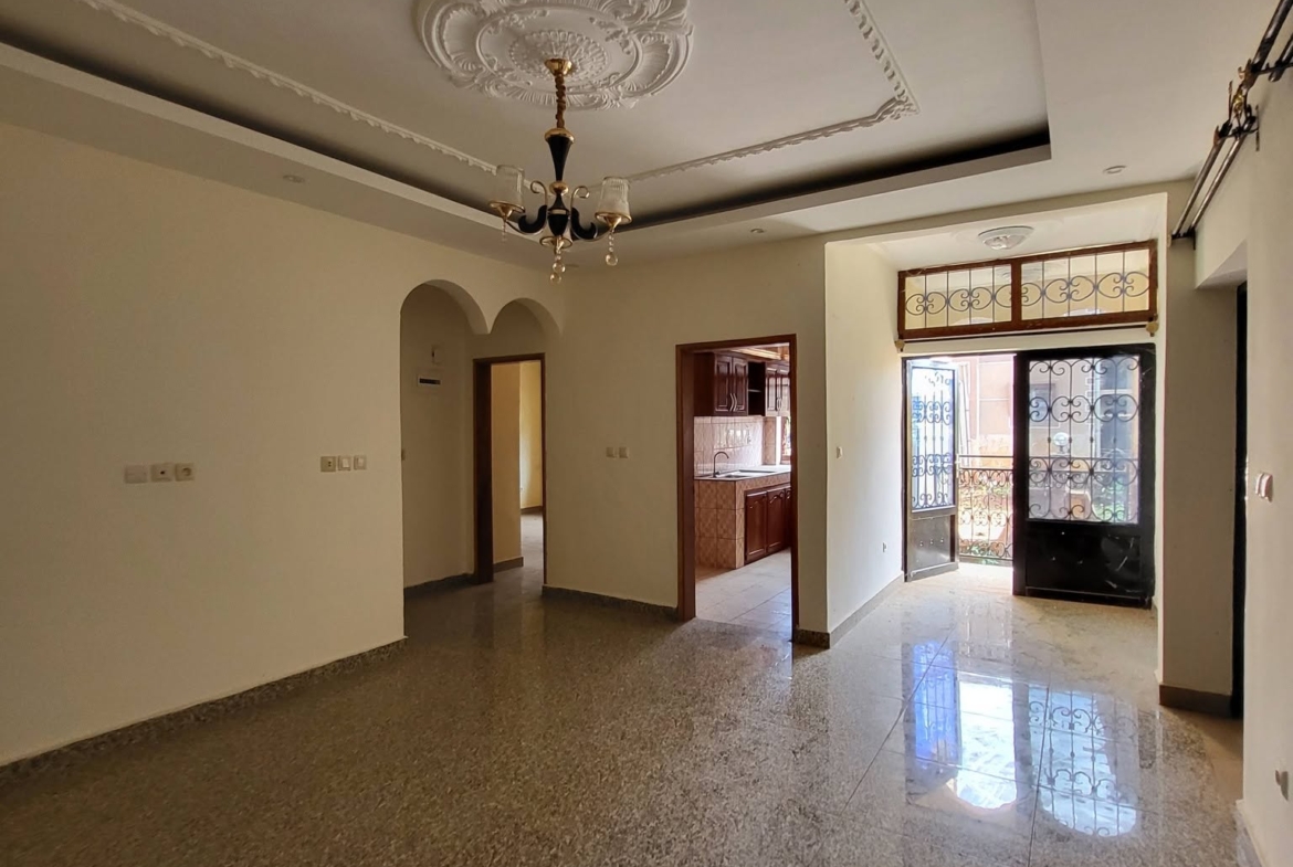 Appartement 2 chambres forage parking situé à Meyo Yaoundé