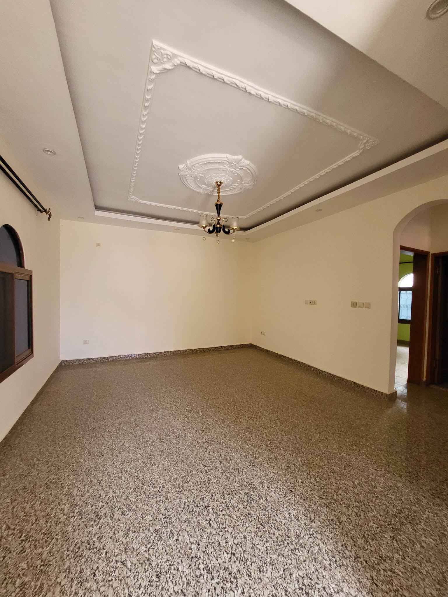 Appartement 2 chambres forage parking situé à Meyo Yaoundé