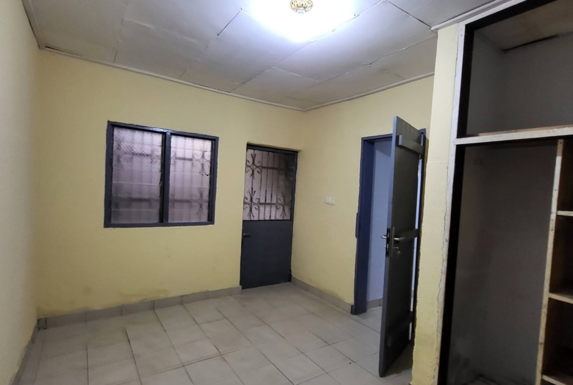 Grande maison 3 chambres à Biyem-Assi TKC 110000fcfa