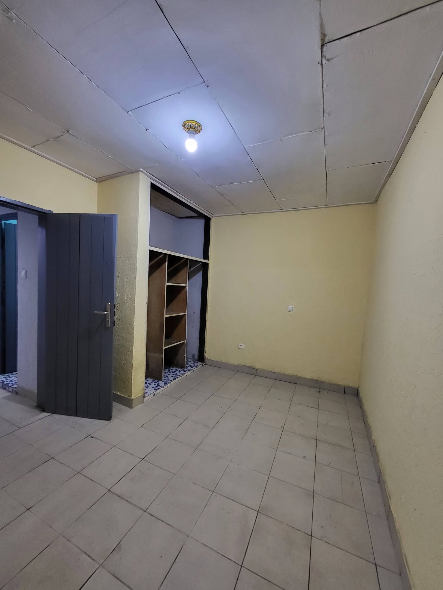 Grande maison 3 chambres à Biyem-Assi TKC 110000fcfa
