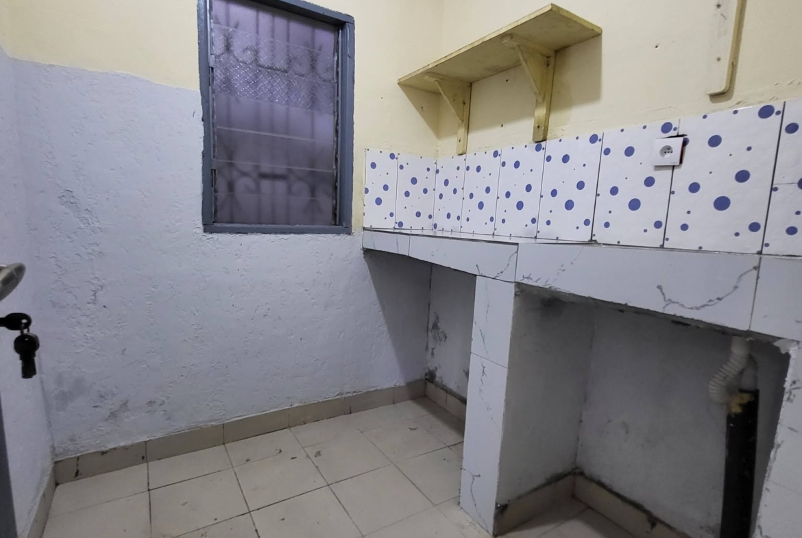 Grande maison 3 chambres à Biyem-Assi TKC 110000fcfa
