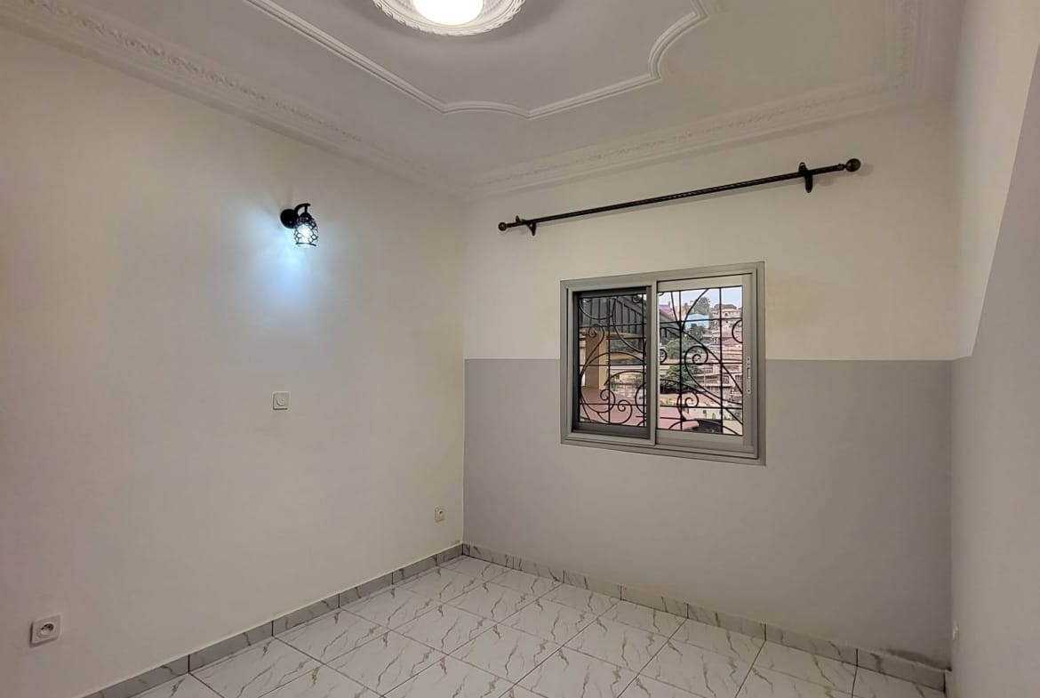 Studio moderne à louer à Yaoundé Biyem-Assi 85000 fcfa
