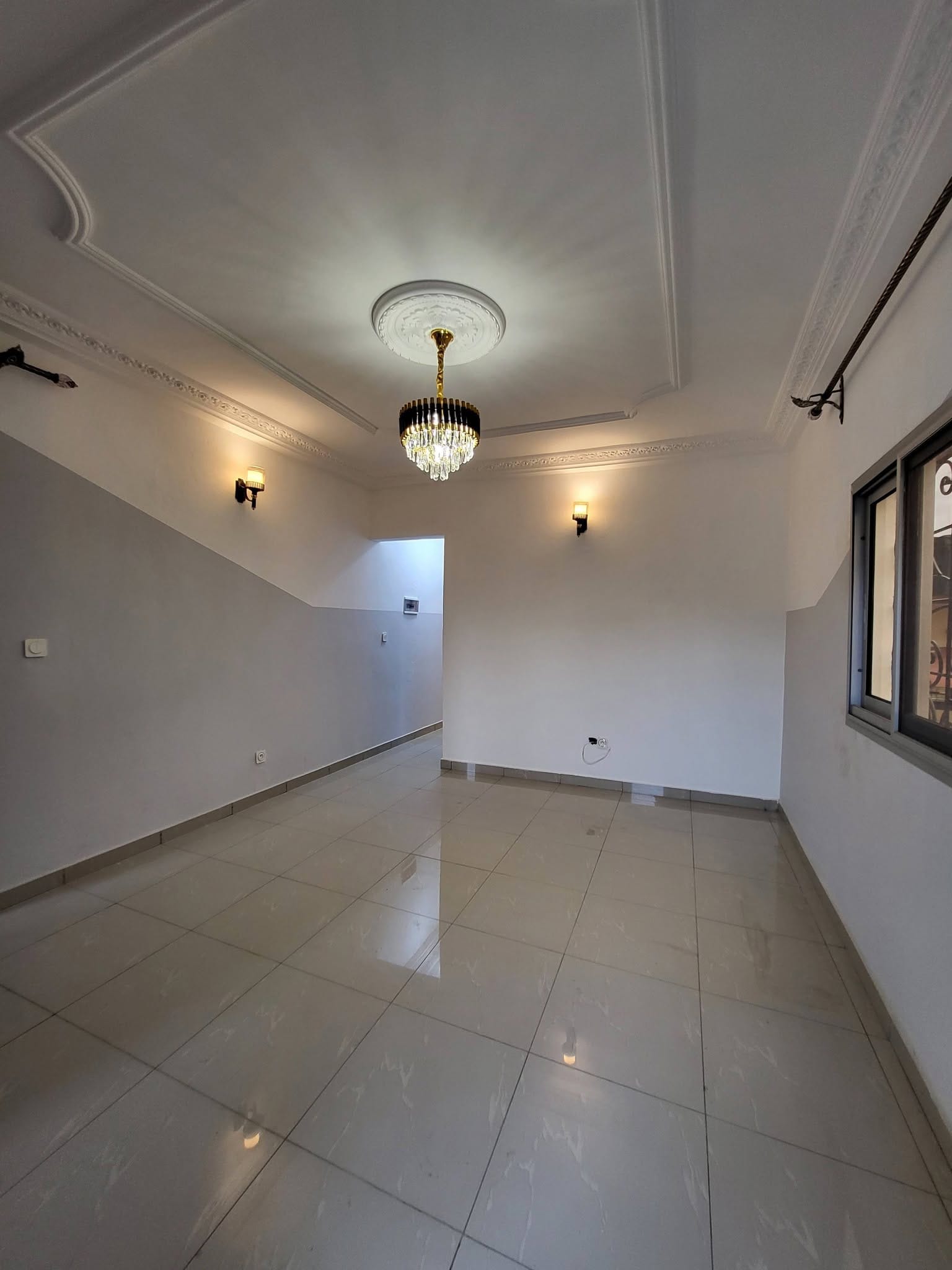 Studio moderne à louer à Yaoundé Biyem-Assi 85000 fcfa