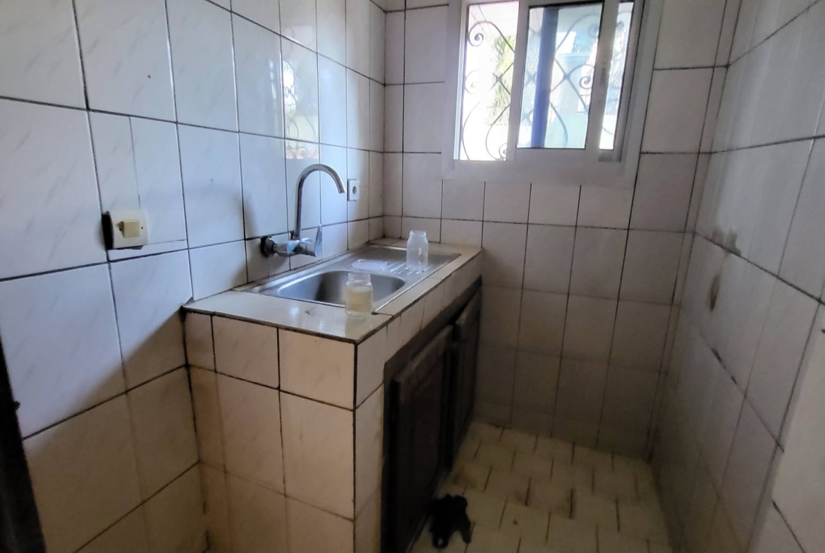 Studio moderne à louer à Biyemassi, Yaoundé 70000 fcfa