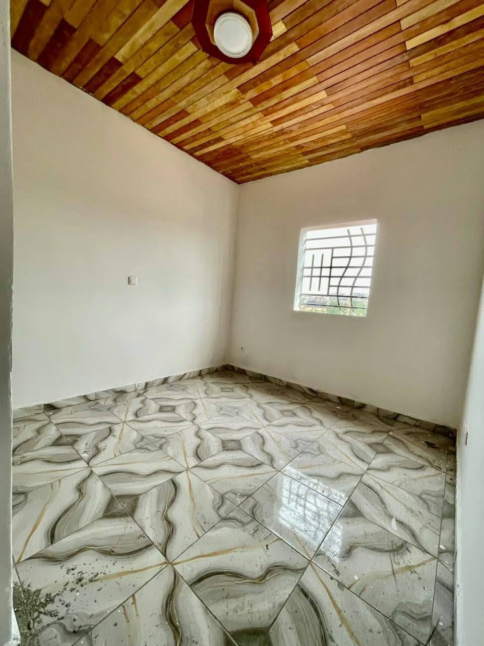 Studio moderne avec clim et forage à louer à Damas 80000fcfa