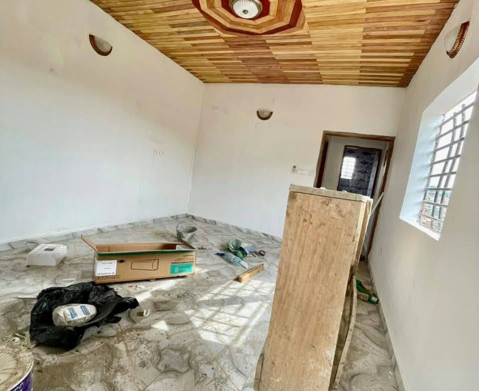 Studio moderne avec clim et forage à louer à Damas 80000fcfa