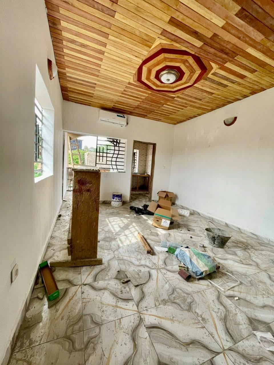 Studio moderne avec clim et forage à louer à Damas 80000fcfa