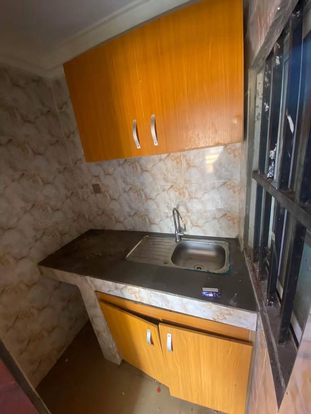 Studio Standard groupe électrogène forage prépayé, Jouvence Yaoundé