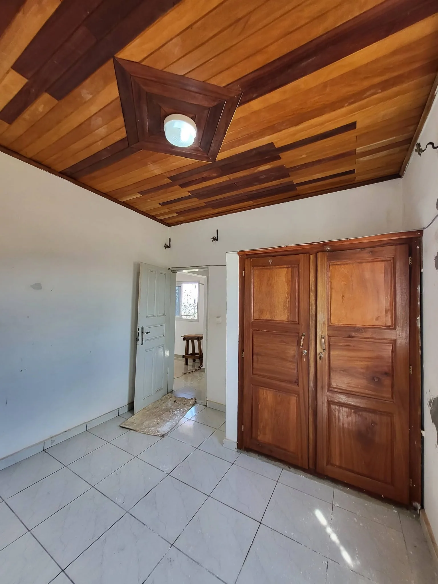 Studio moderne bon standing à louer à Yaoundé Nsam Obam