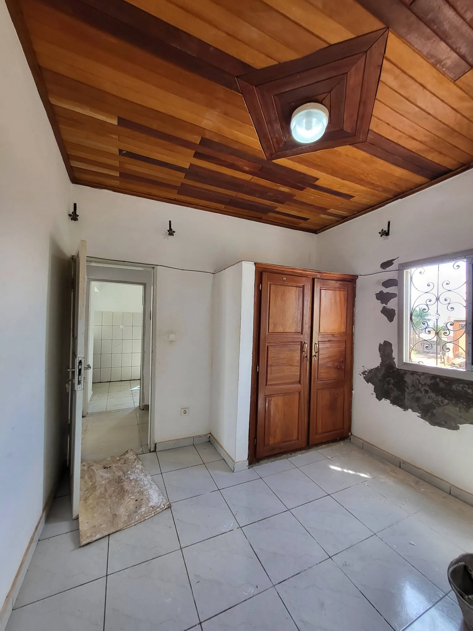 Studio moderne bon standing à louer à Yaoundé Nsam Obam