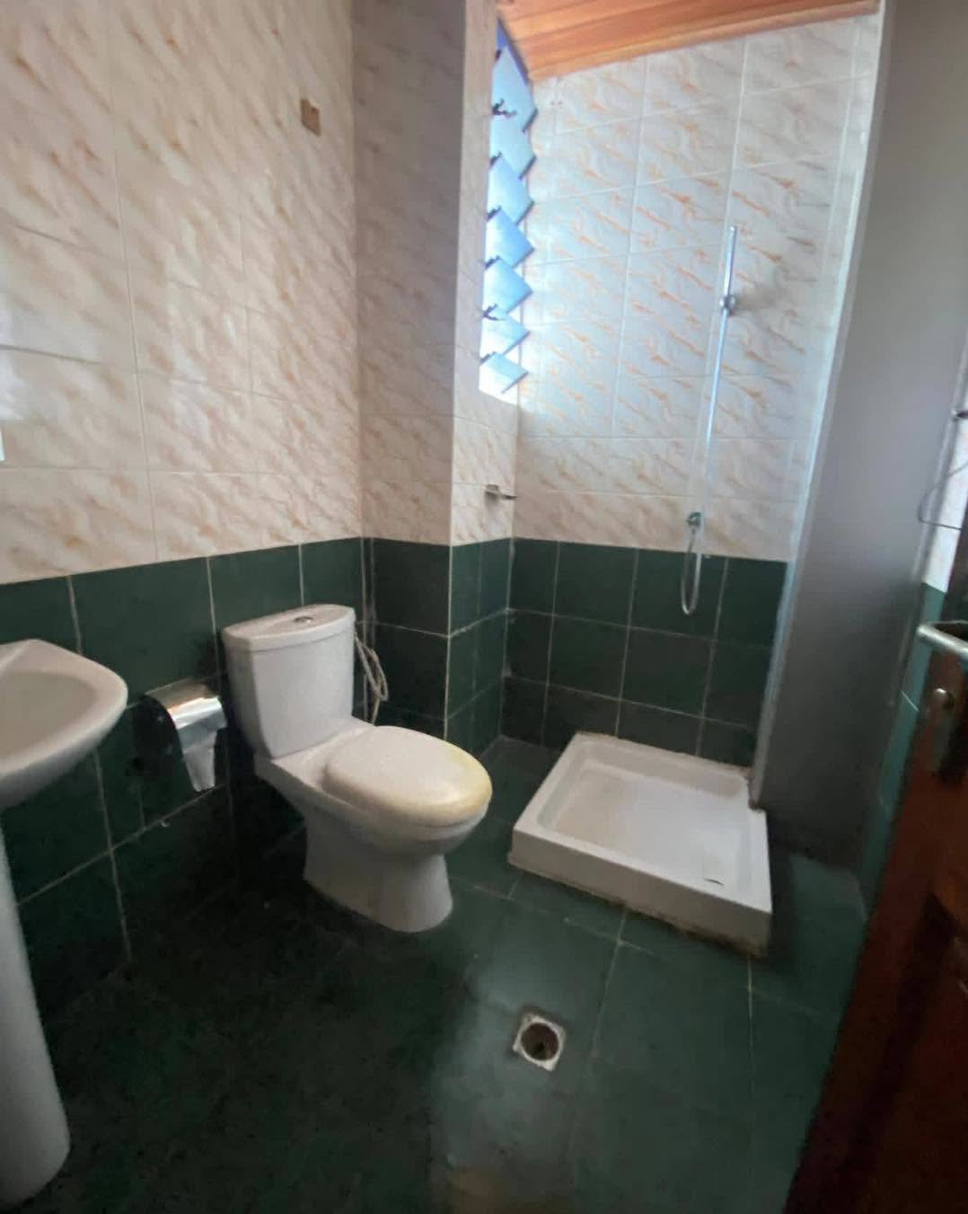 APPARTEMENT SPACIEUX À LOUER À BONAPRISO 500000FCFA